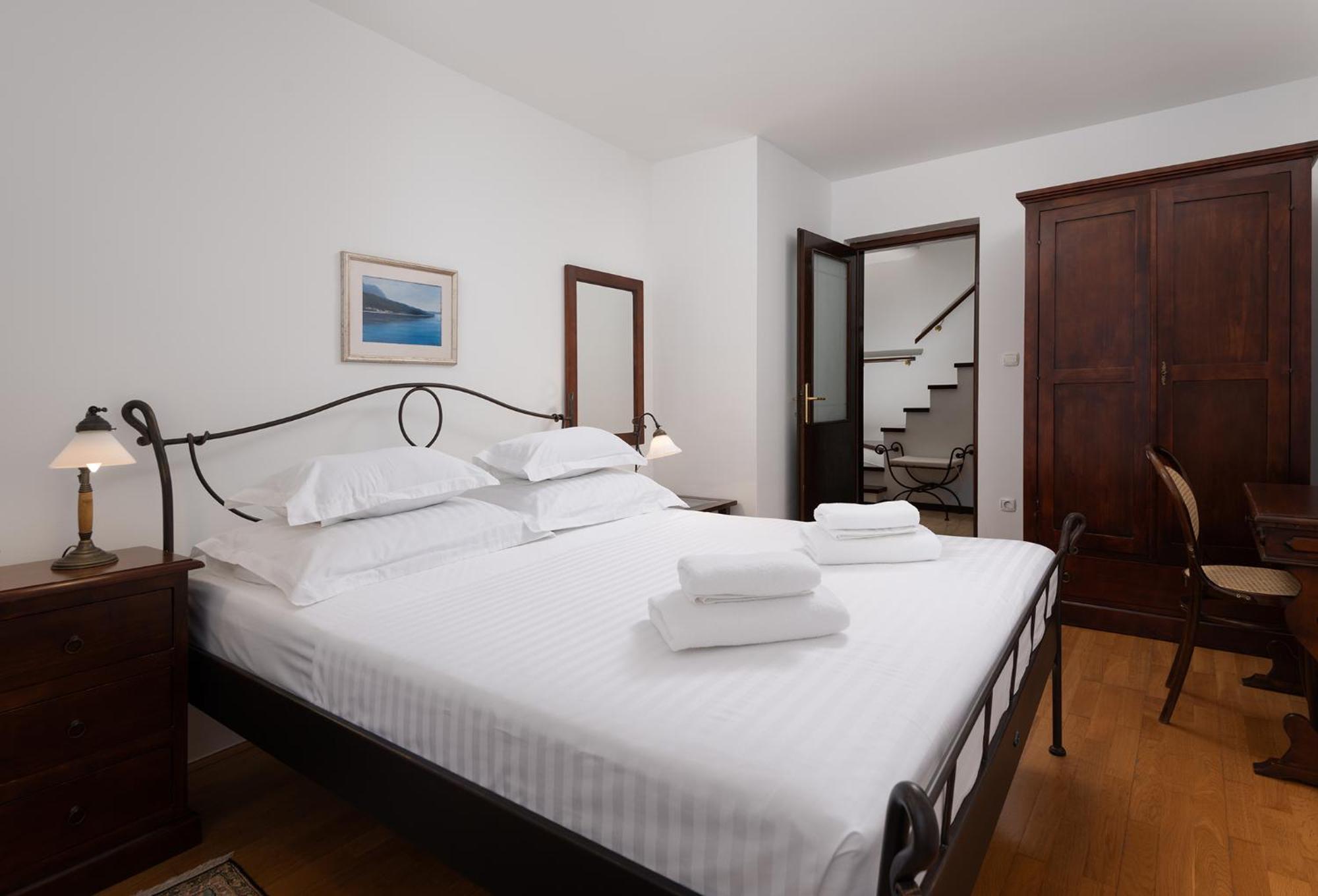 Heritage House Dvor Sutivan Bagian luar foto