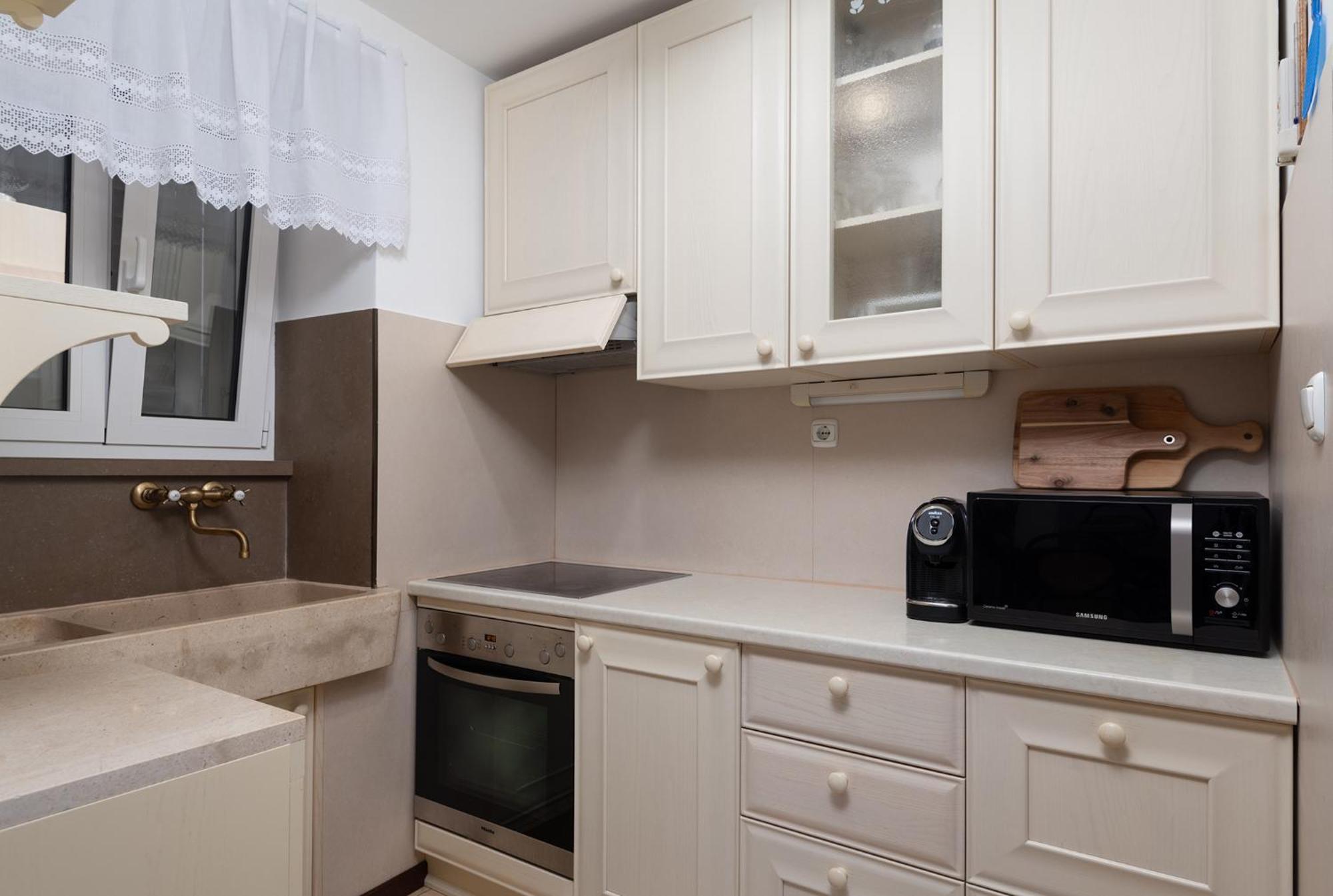 Heritage House Dvor Sutivan Bagian luar foto